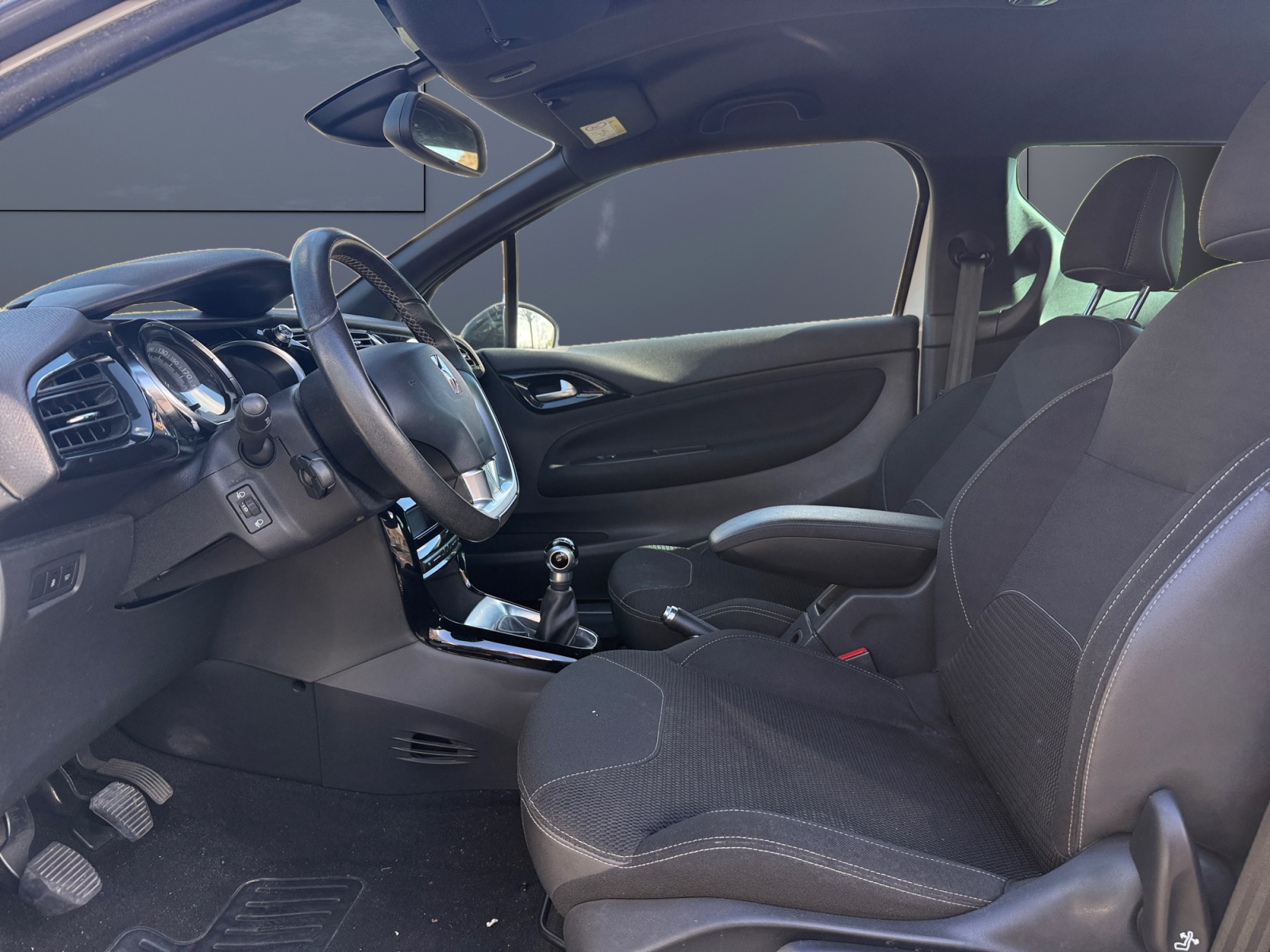 Ds Automobiles Ds3 9