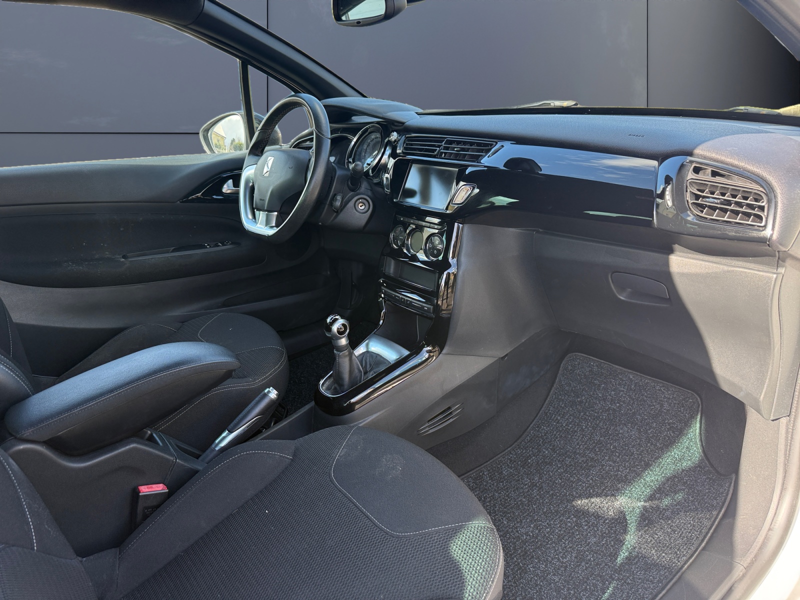 Ds Automobiles Ds3 12