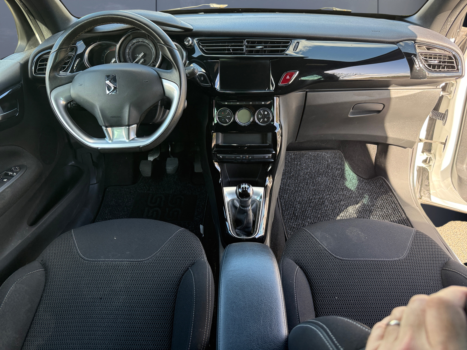 Ds Automobiles Ds3 14