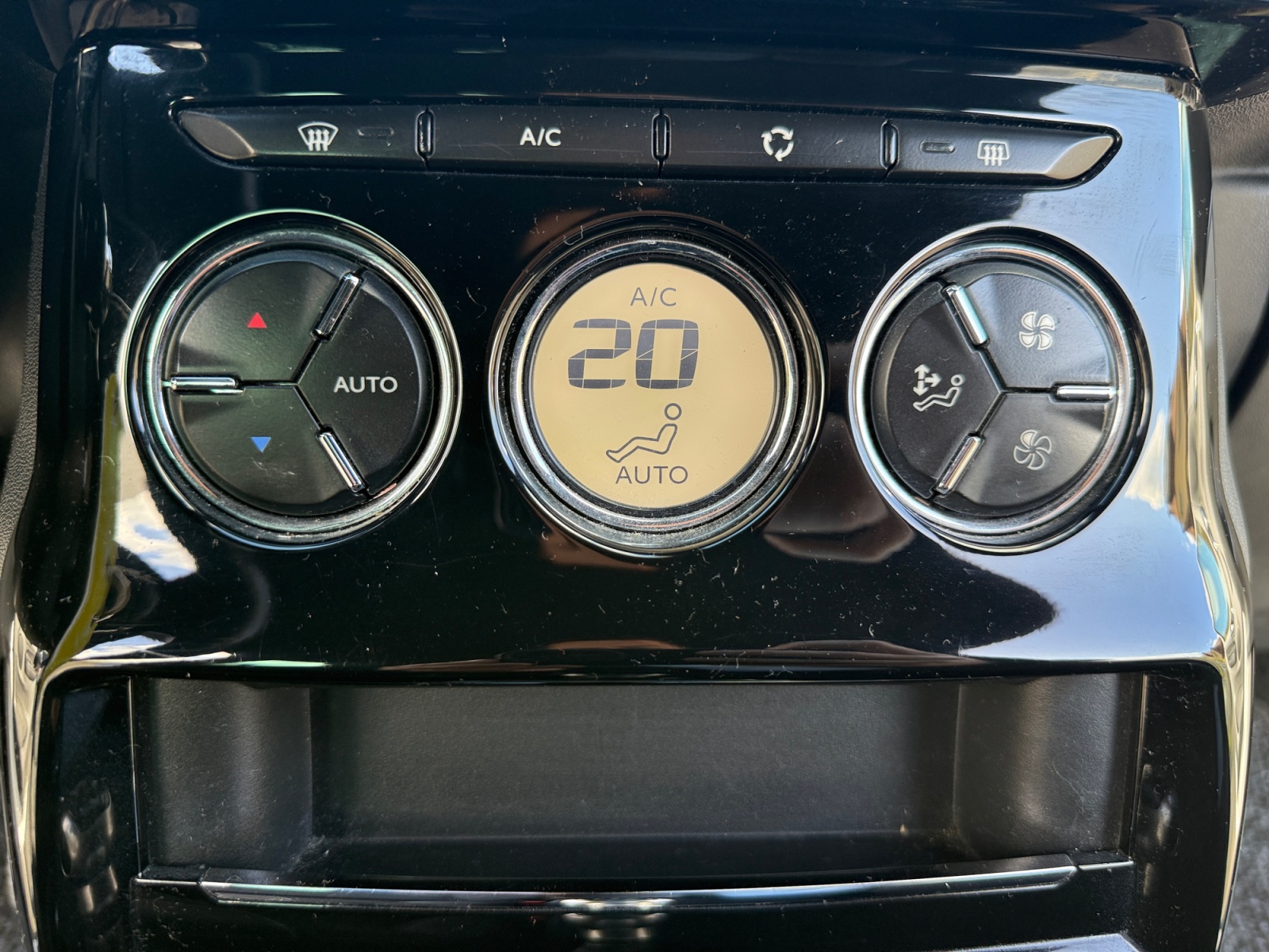 Ds Automobiles Ds3 18