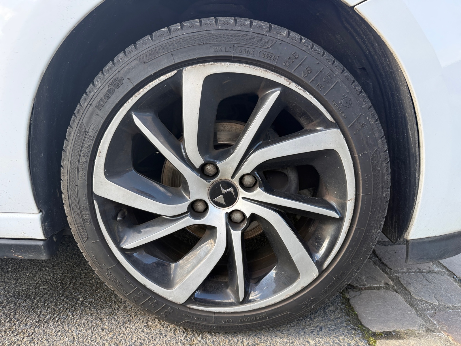 Ds Automobiles Ds3 28