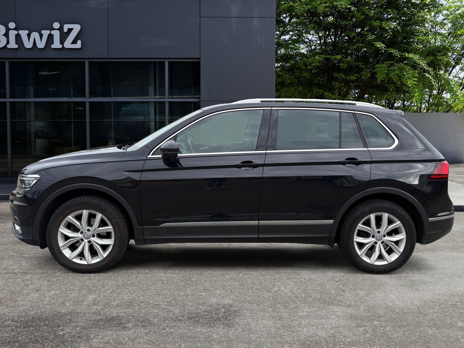 Volkswagen Tiguan 1