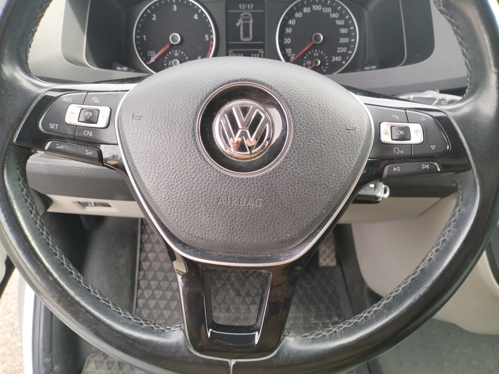 Volkswagen Transporter Vu 16