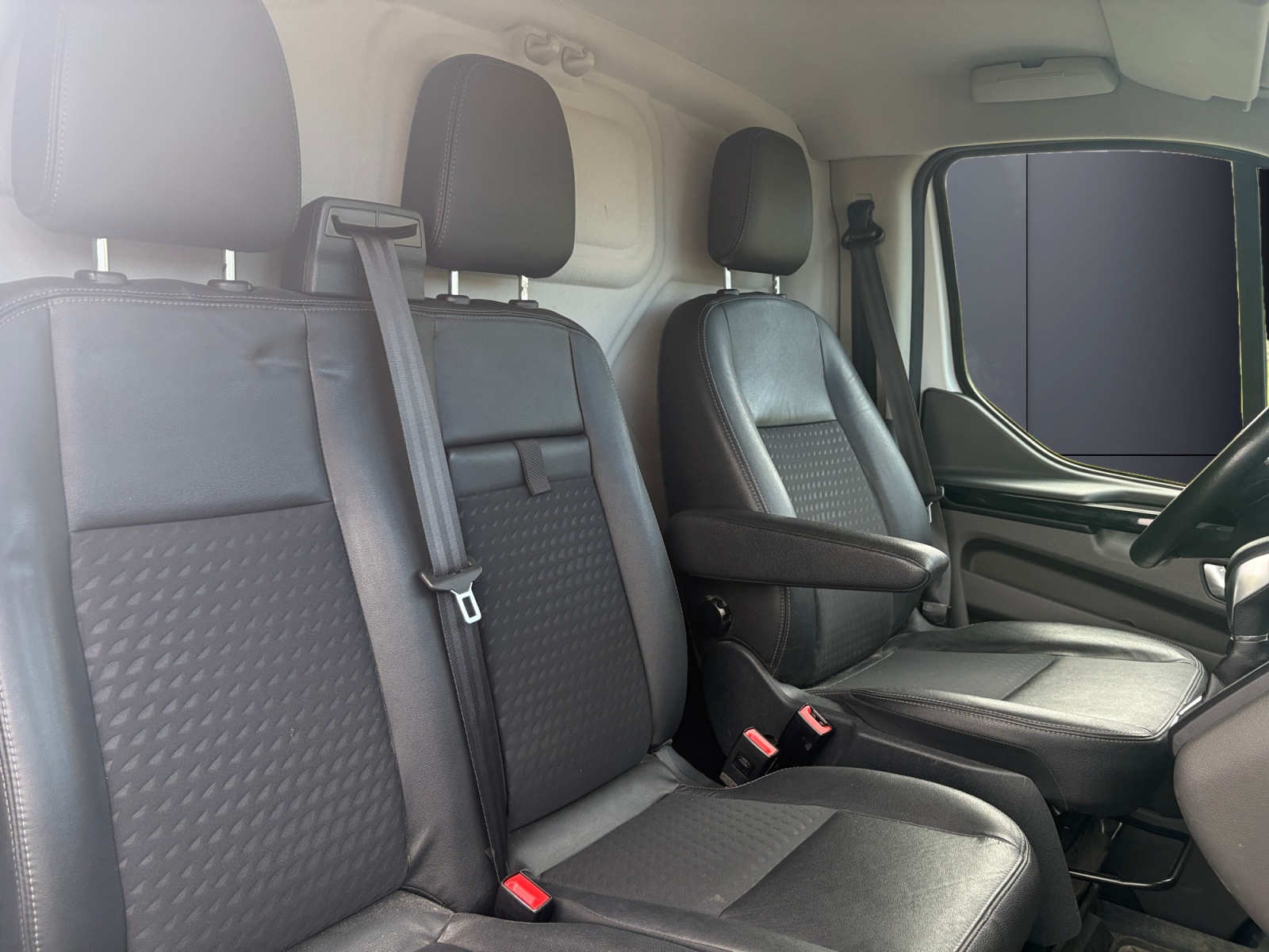 Ford Transit Custom Vu 13