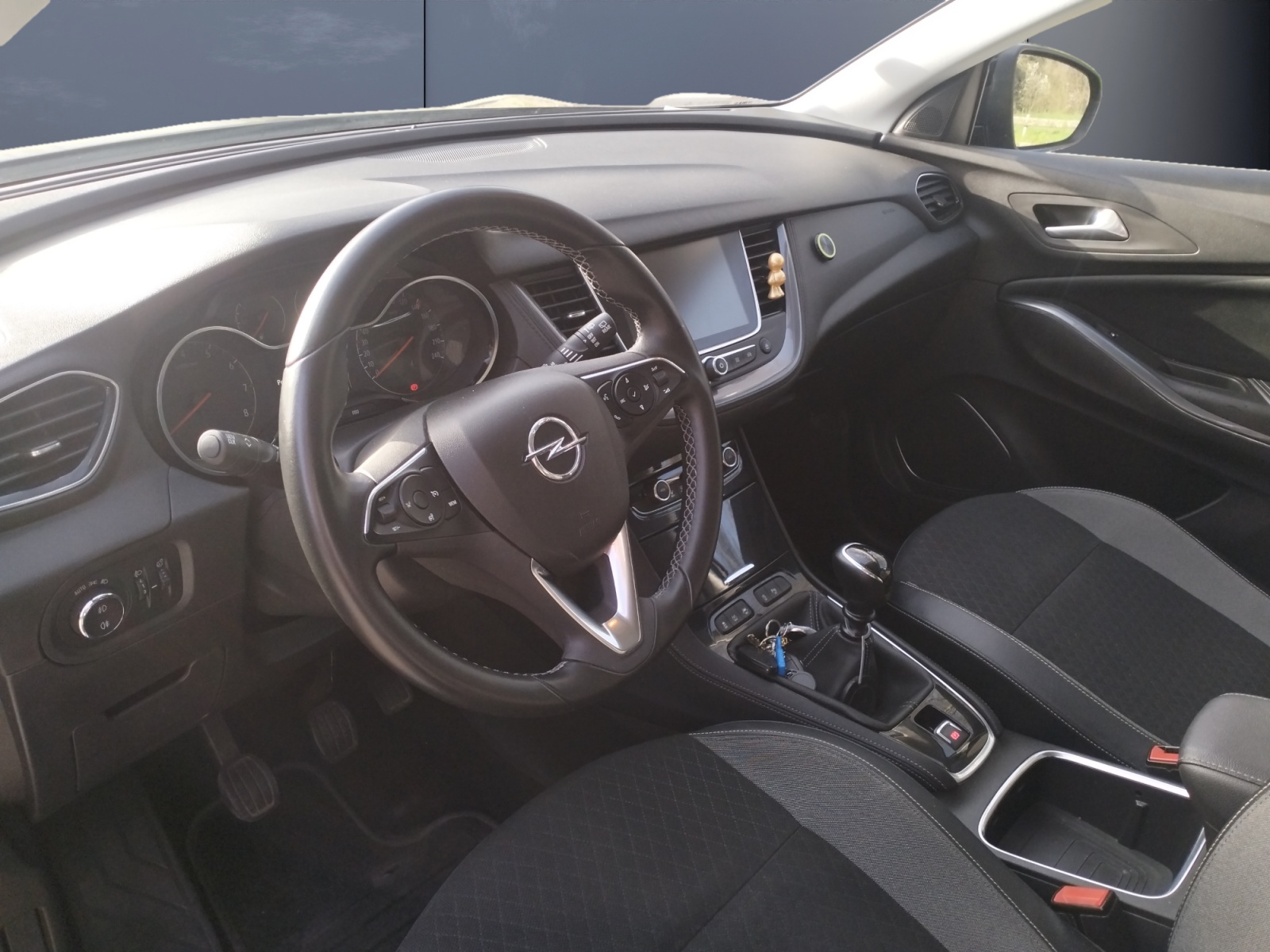 Opel Grandland X 8
