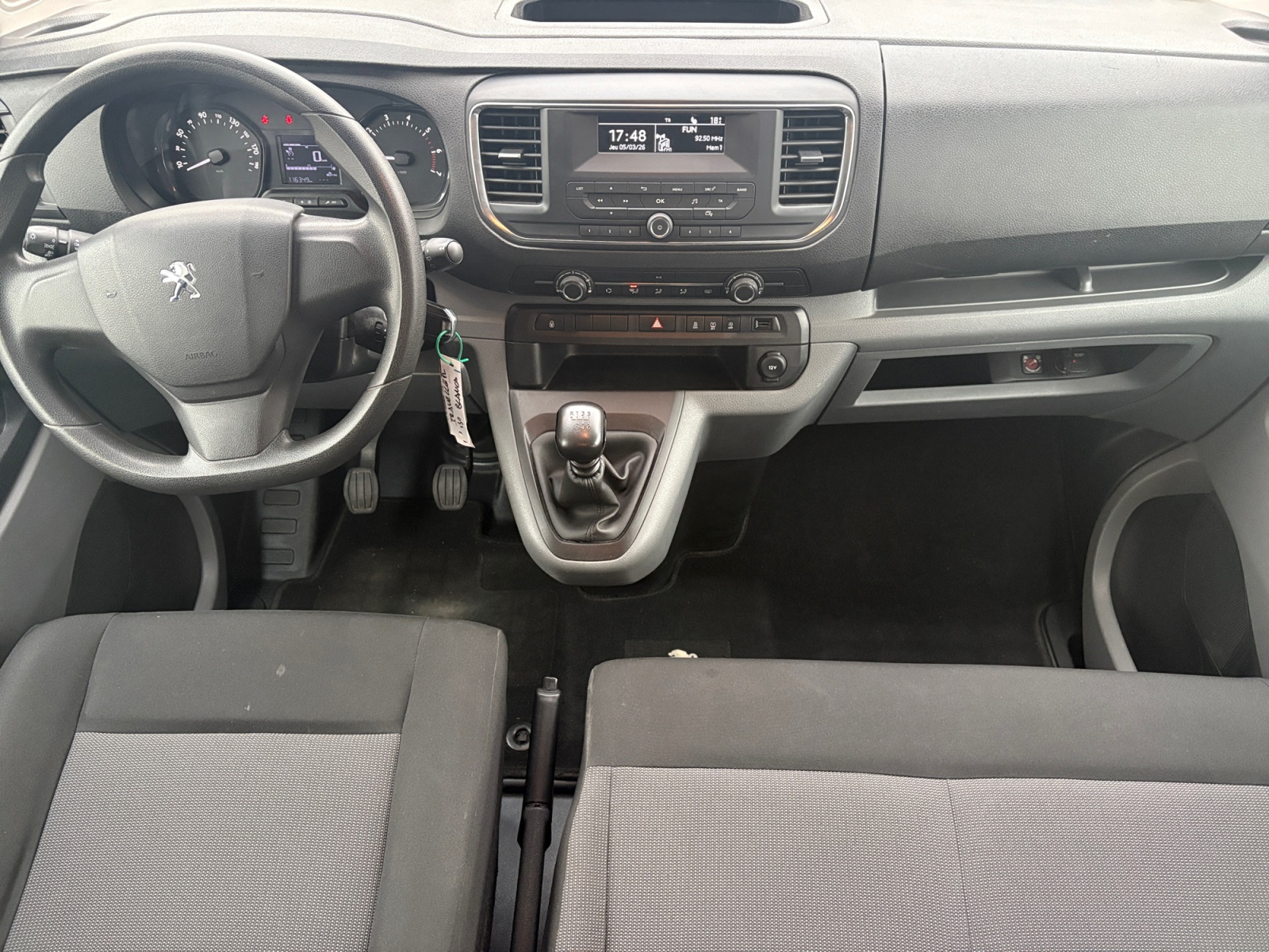 Peugeot Traveller 14