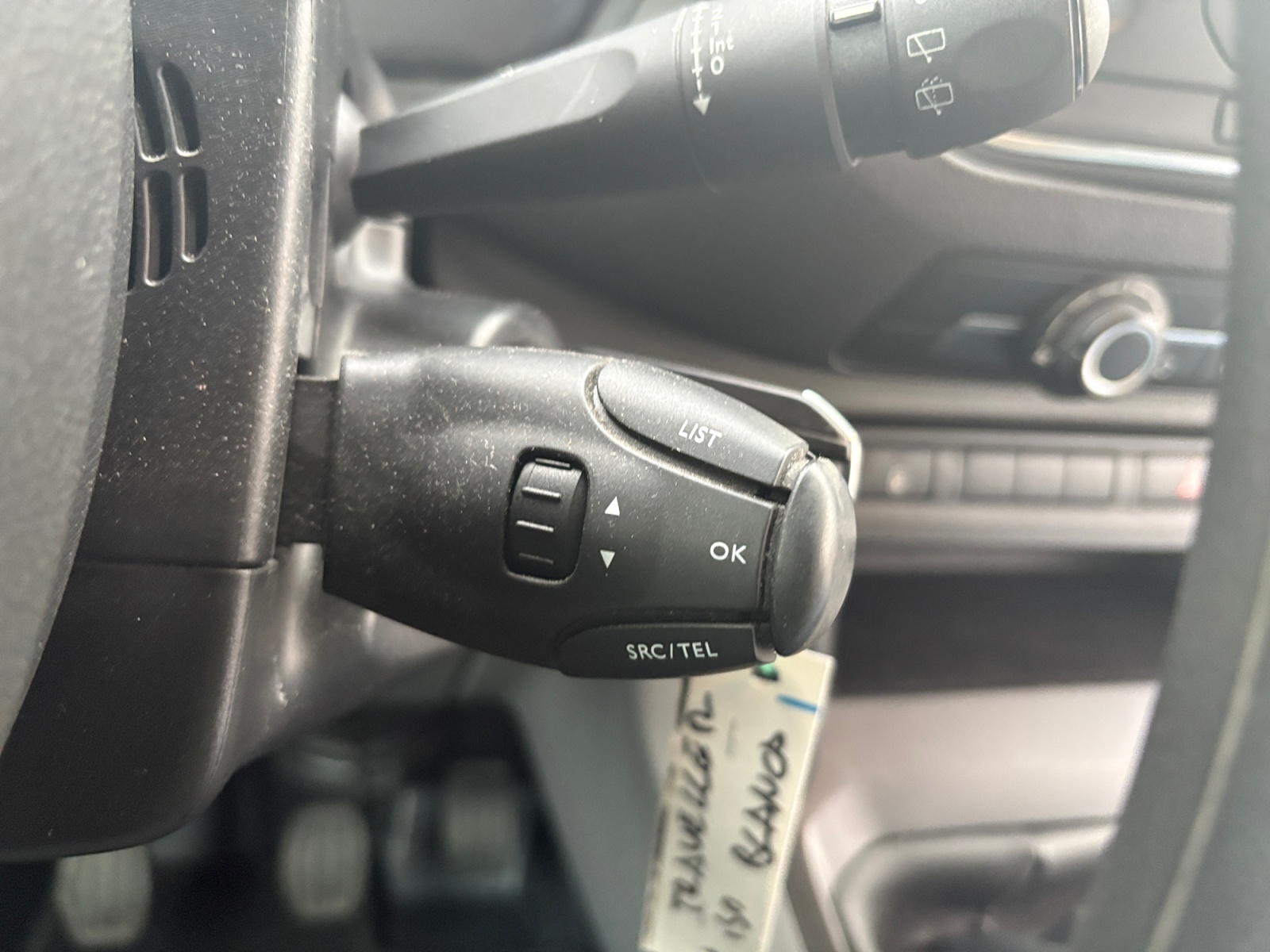 Peugeot Traveller 21