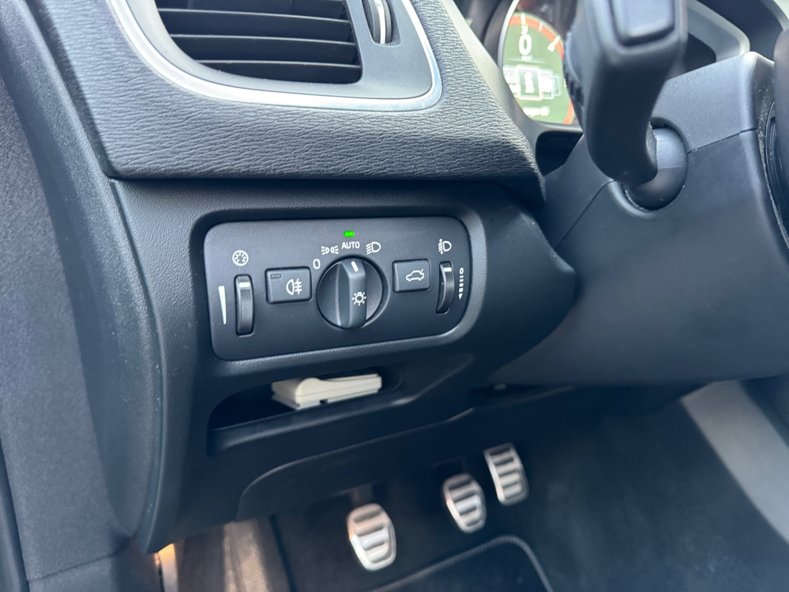 Volvo V40 18
