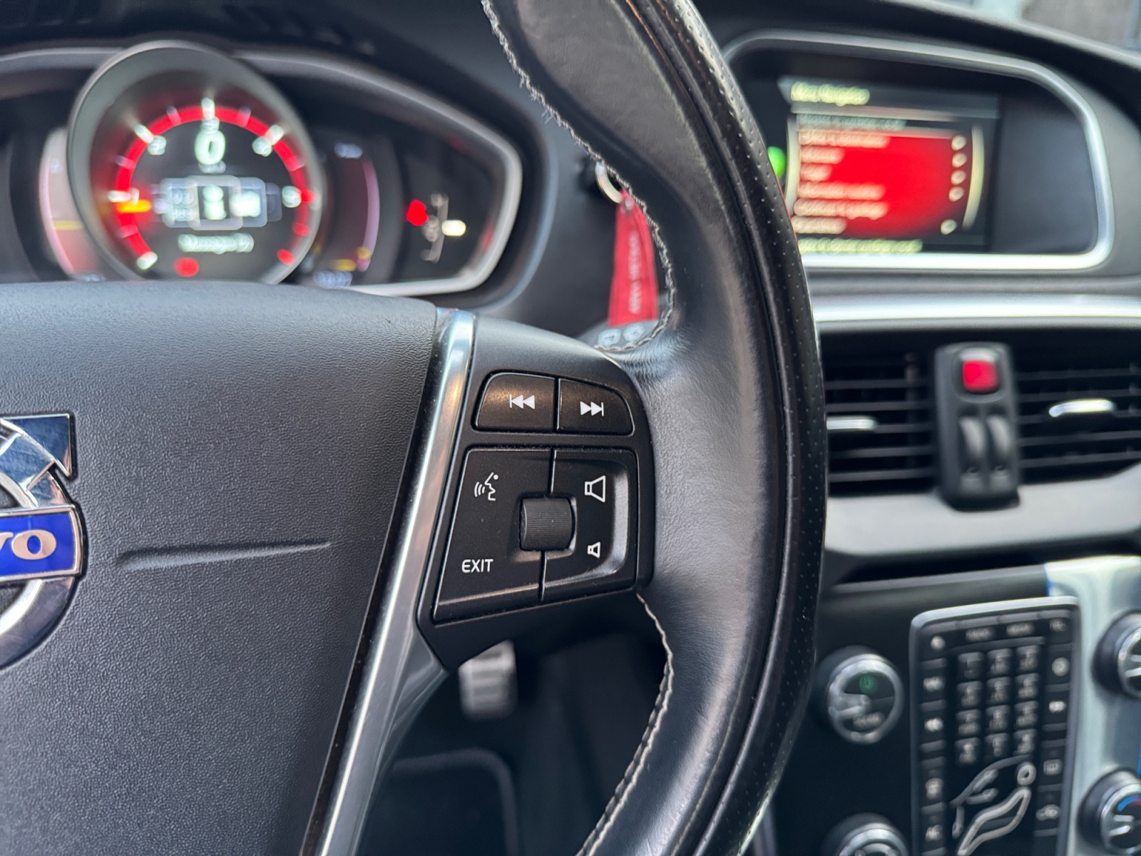 Volvo V40 21