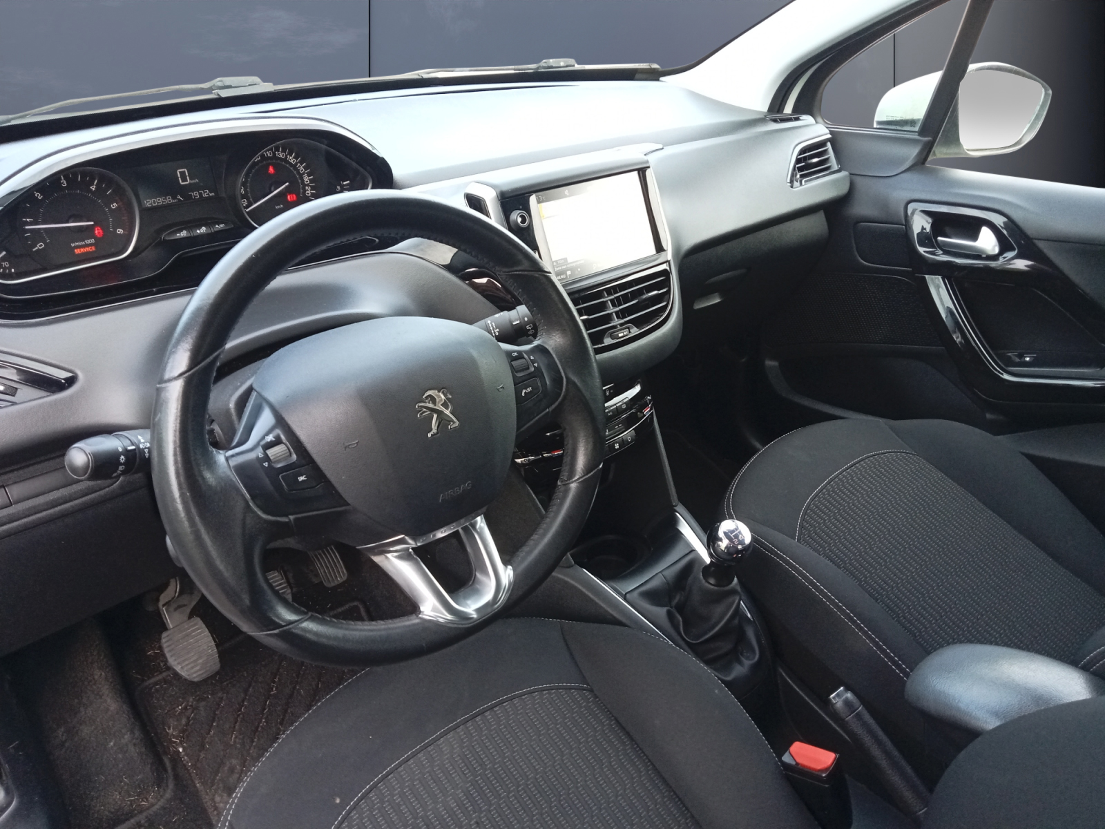 Peugeot 208 8