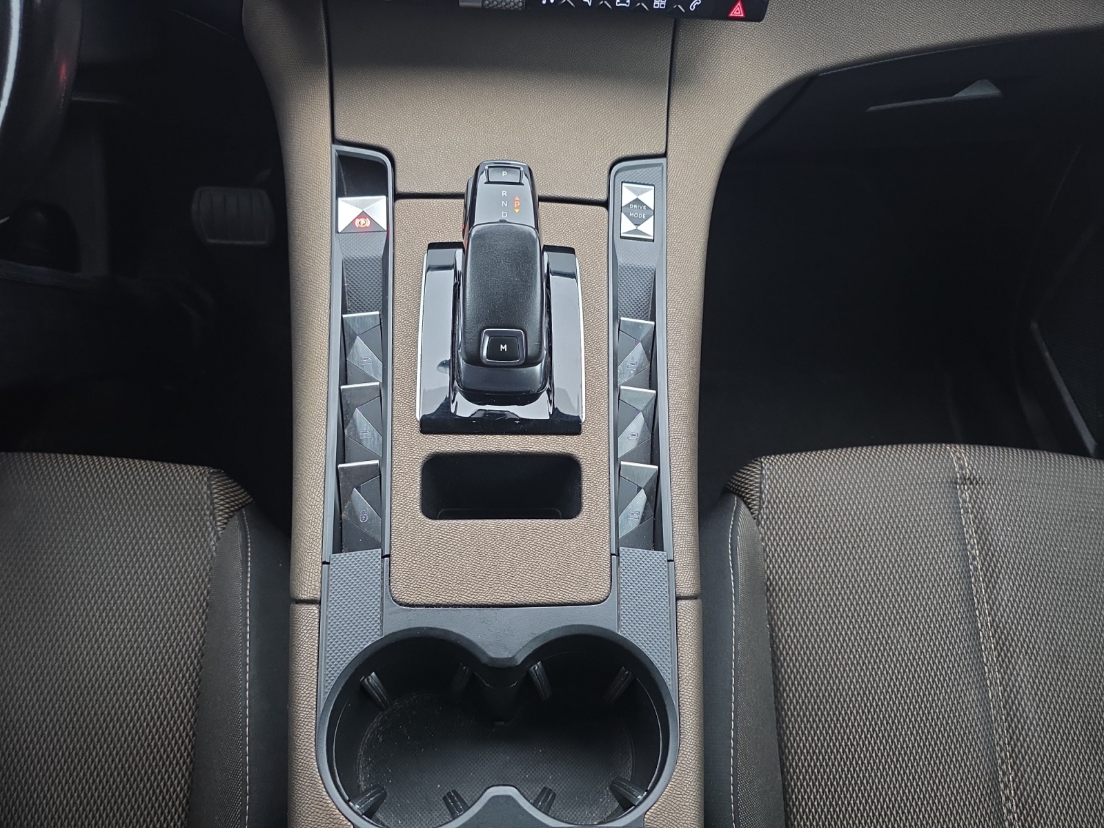 Ds Automobiles Ds 7 17