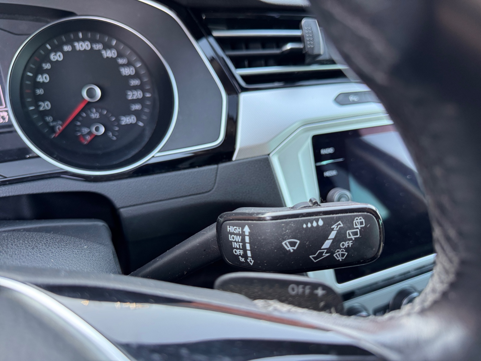 Volkswagen Passat 24