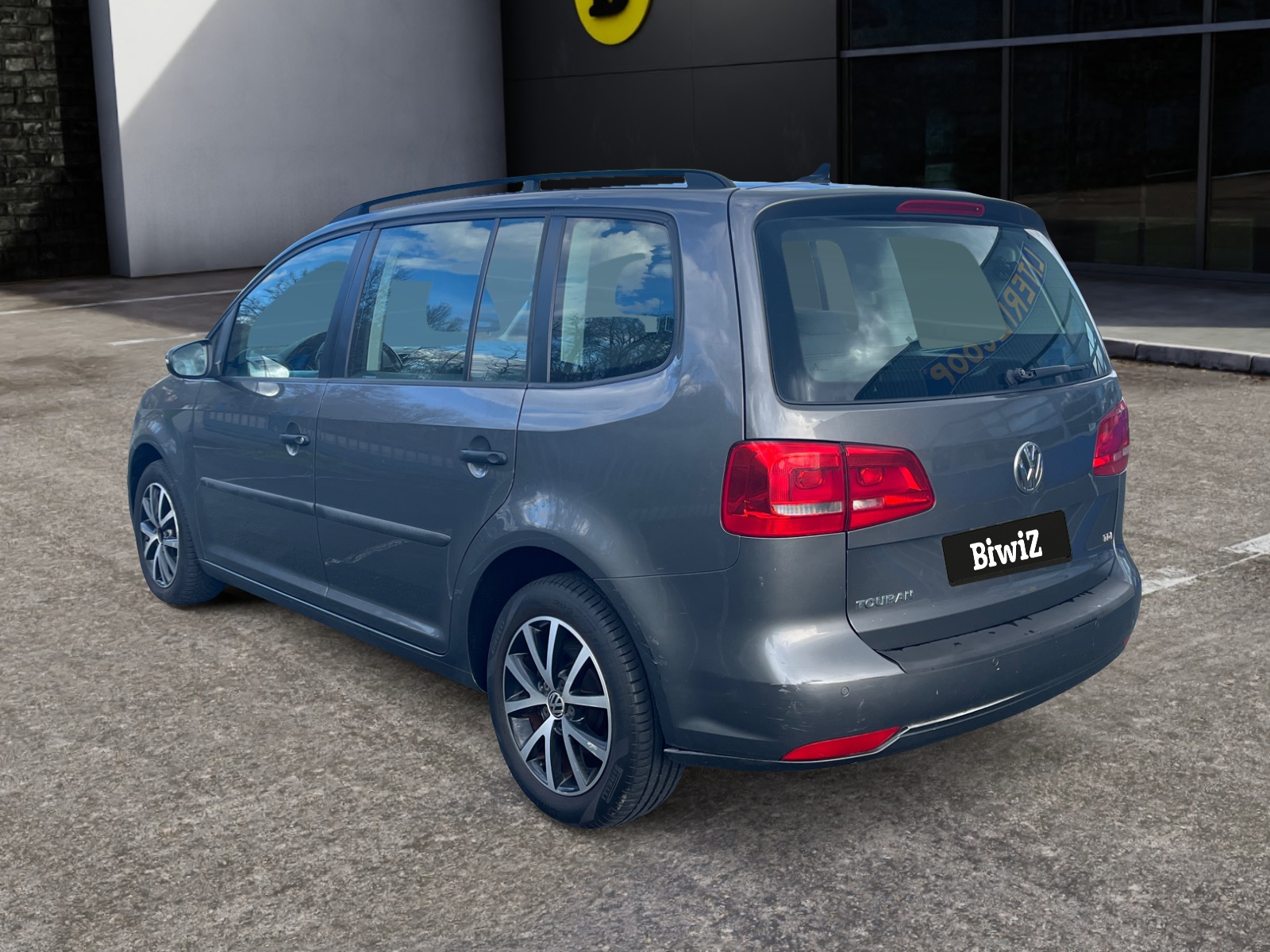 Volkswagen Touran 2