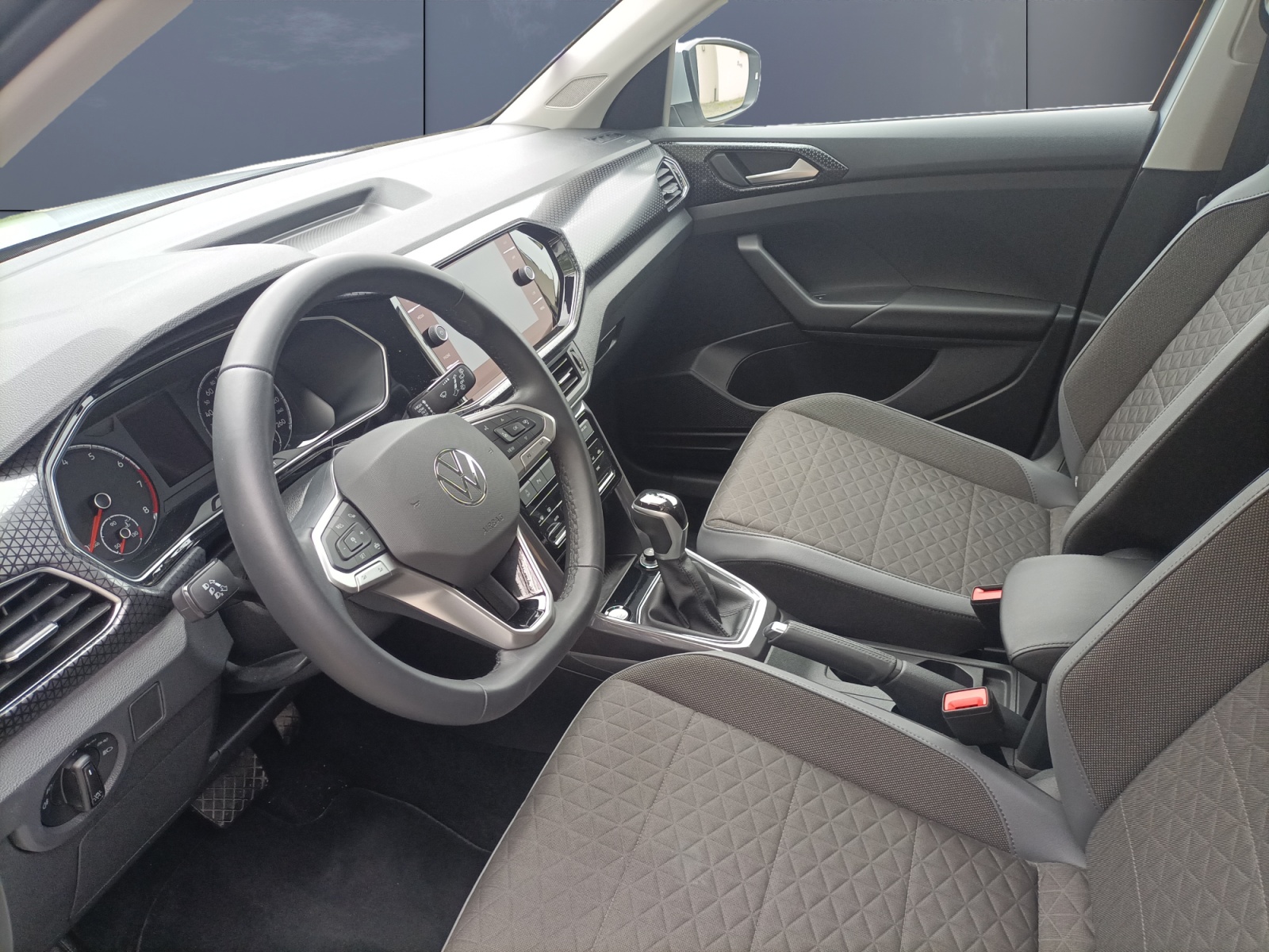 Volkswagen T-Cross 8