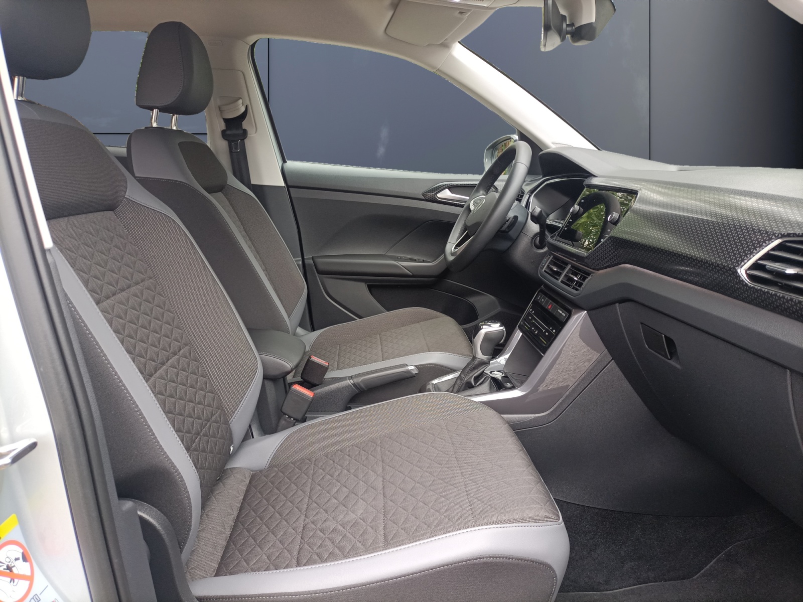 Volkswagen T-Cross 13