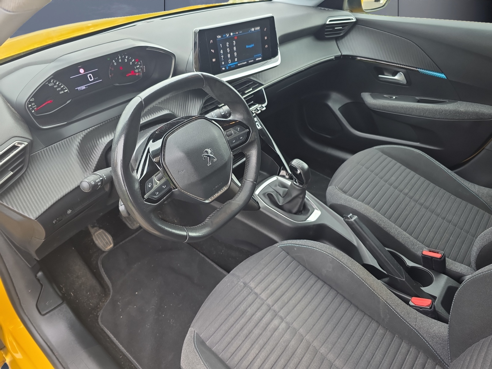 Peugeot 208 8