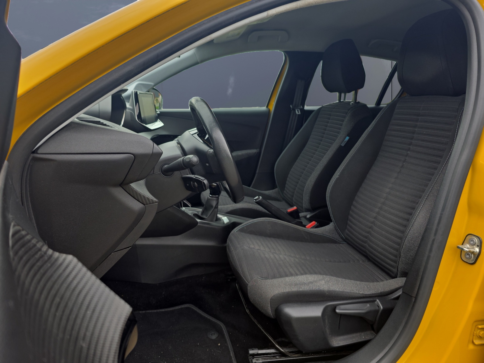 Peugeot 208 9