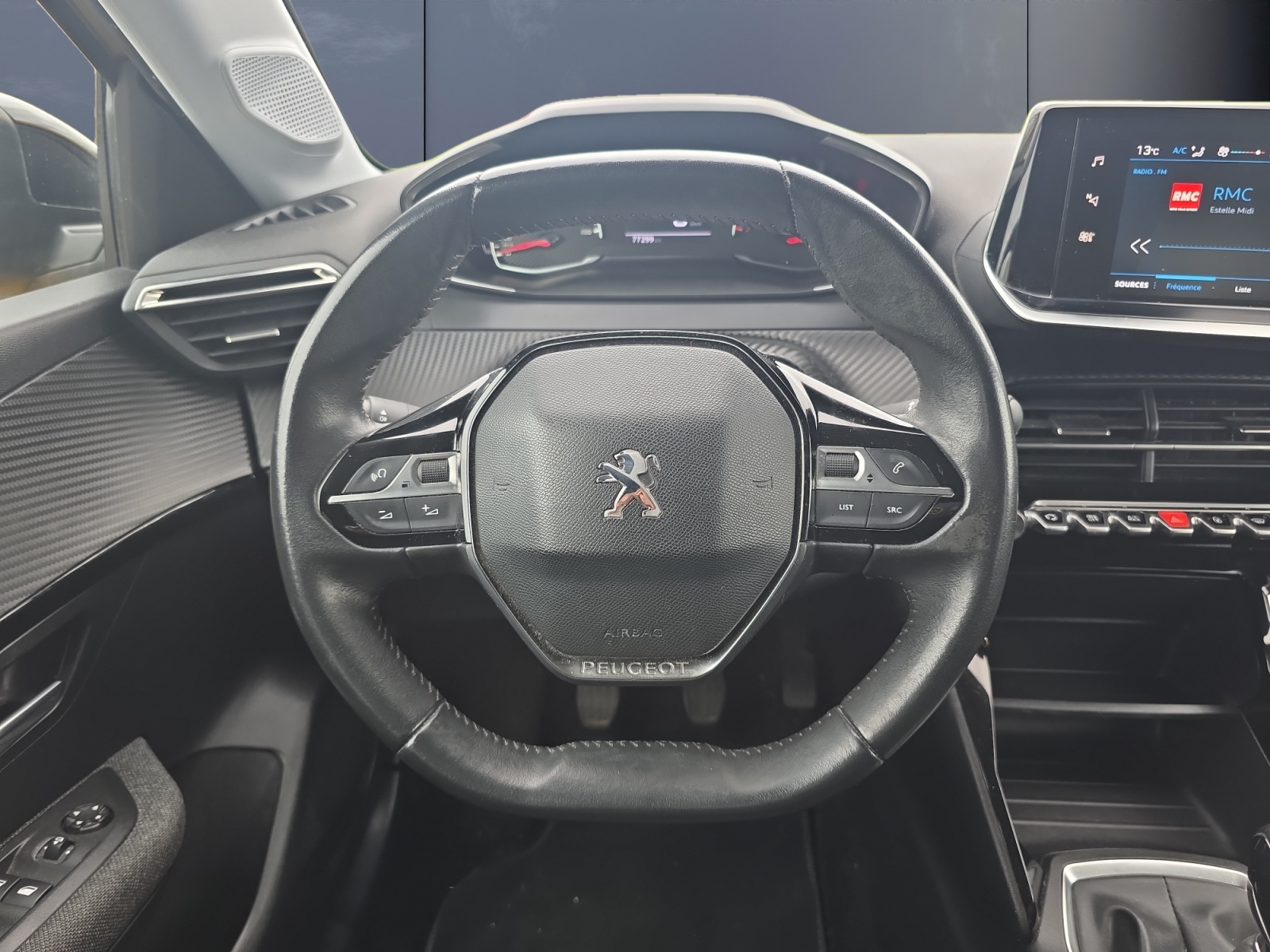 Peugeot 208 15