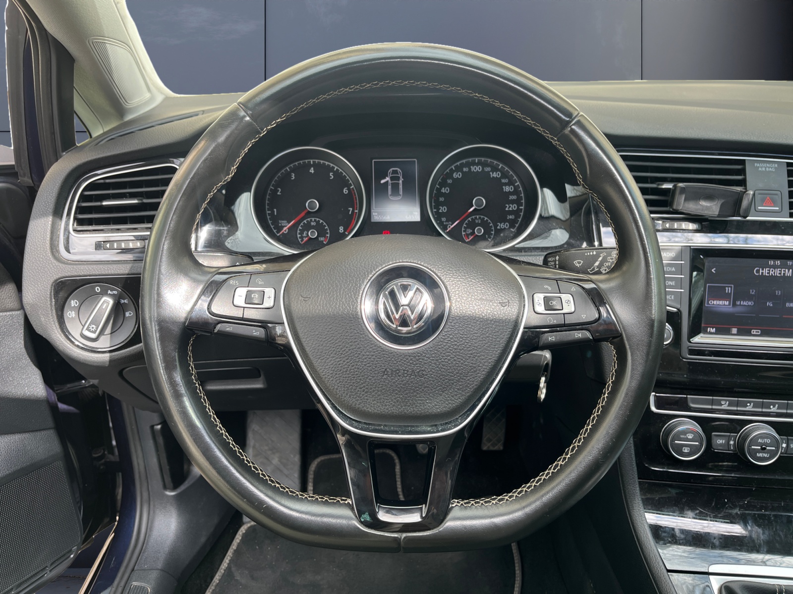 Volkswagen Golf 15