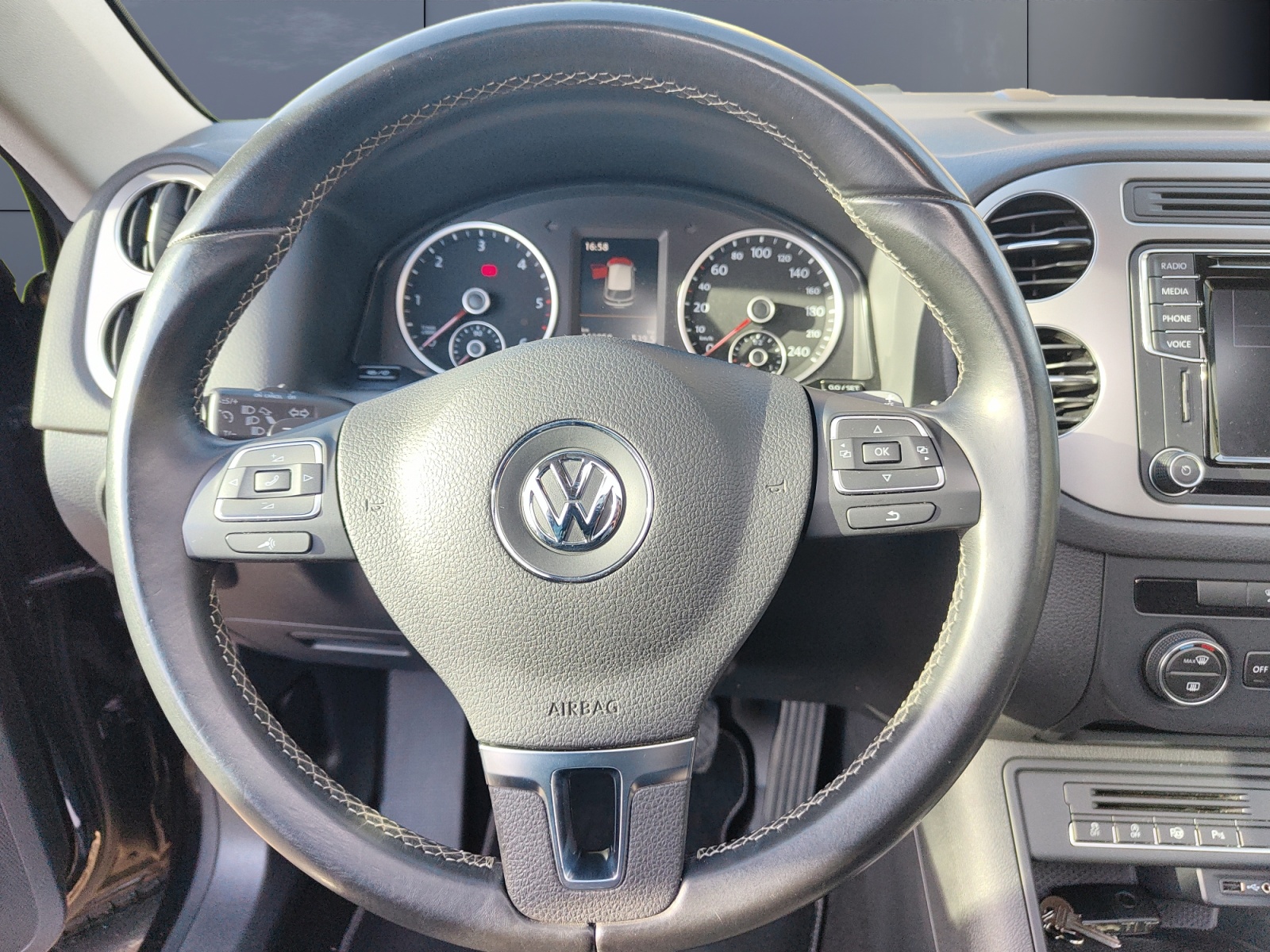 Volkswagen Tiguan 15