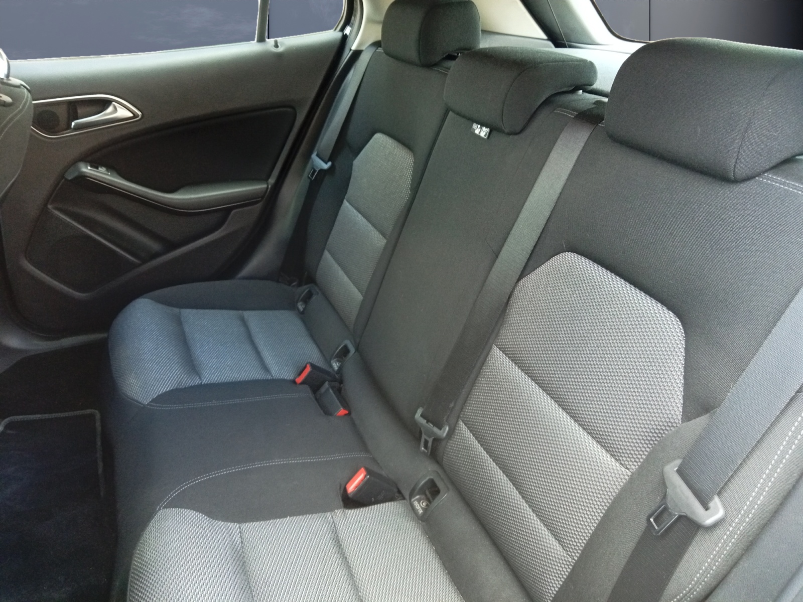 Mercedes-Benz Gla 10