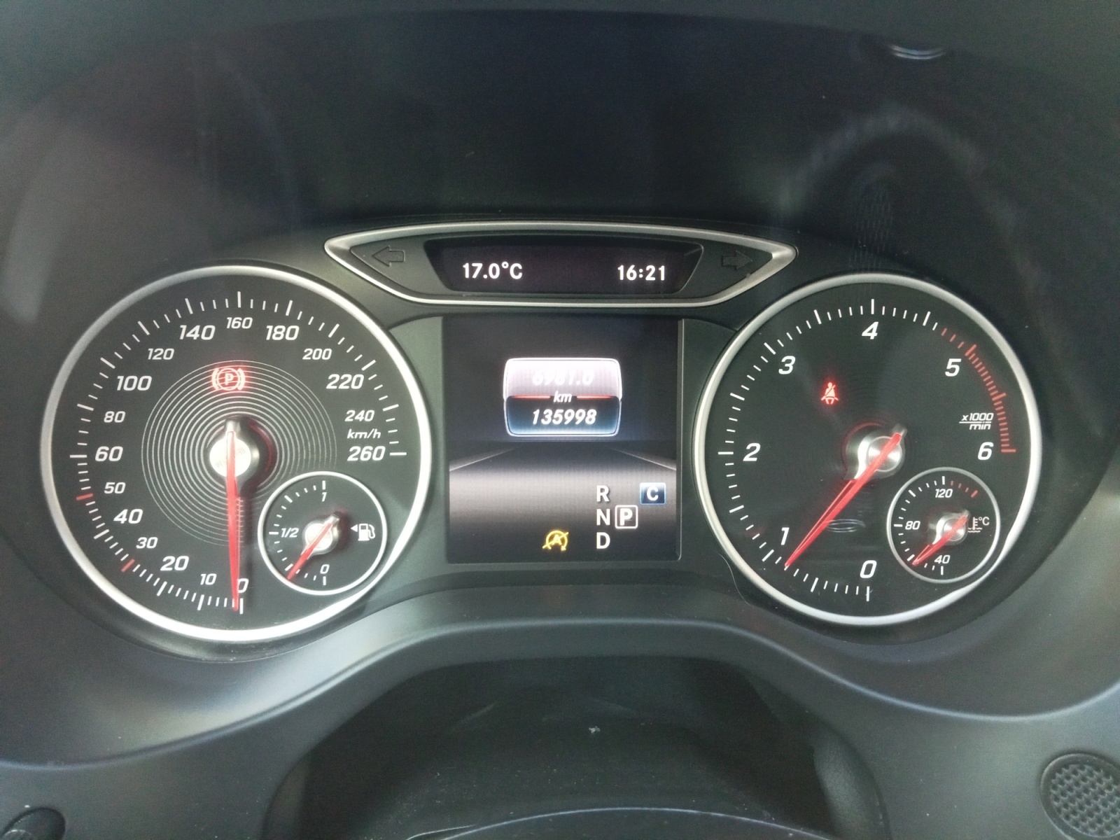 Mercedes-Benz Gla 16