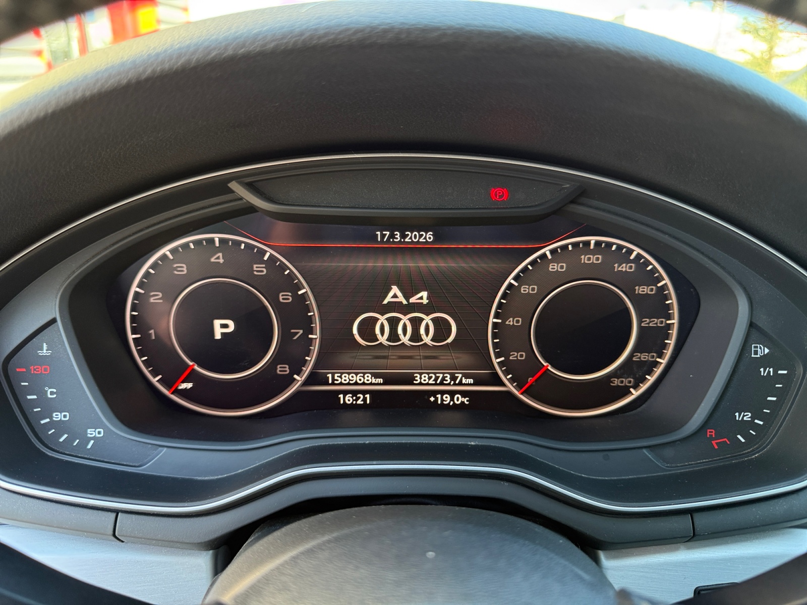 Audi A4 16