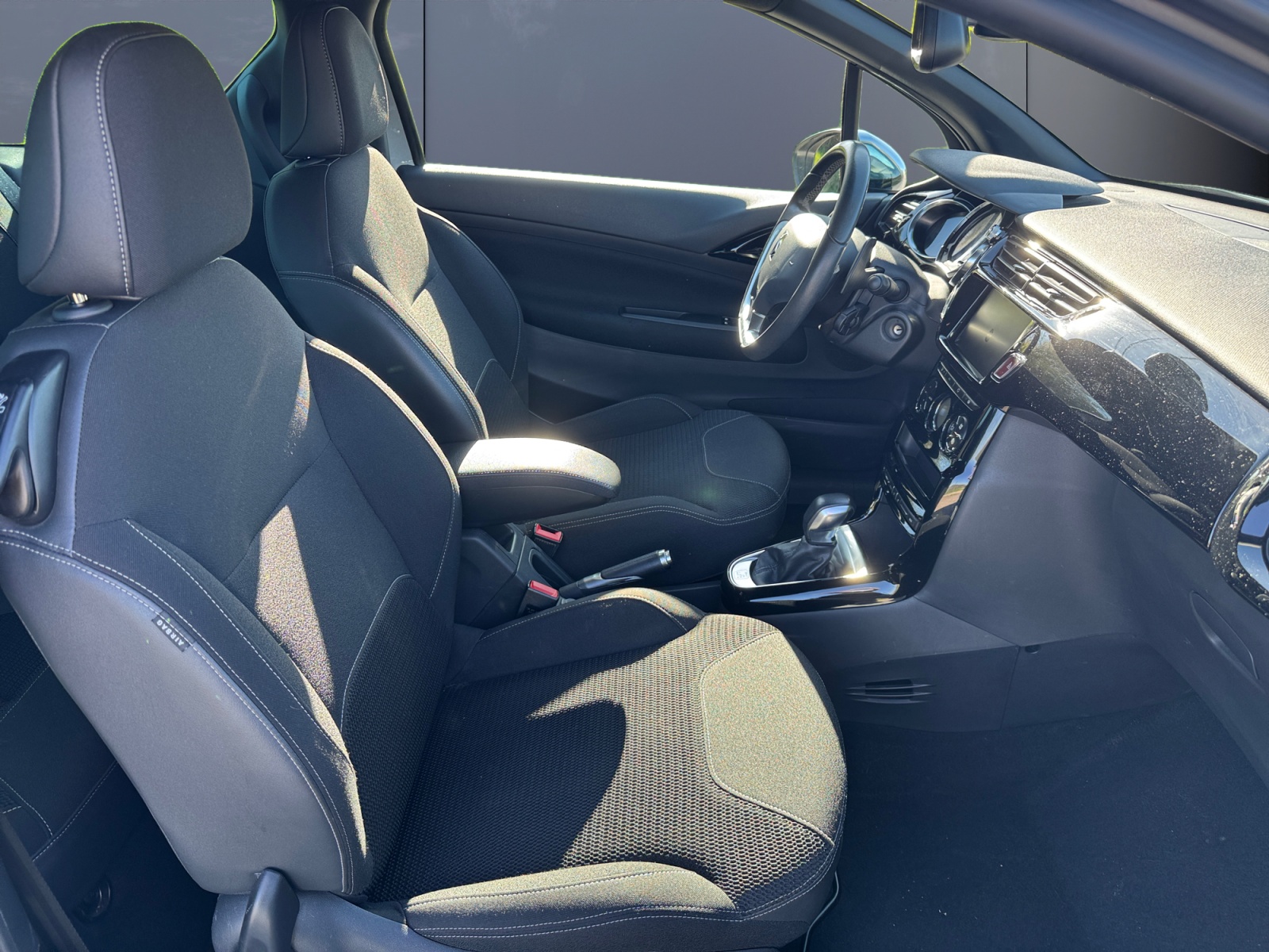 Ds Automobiles Ds3 13