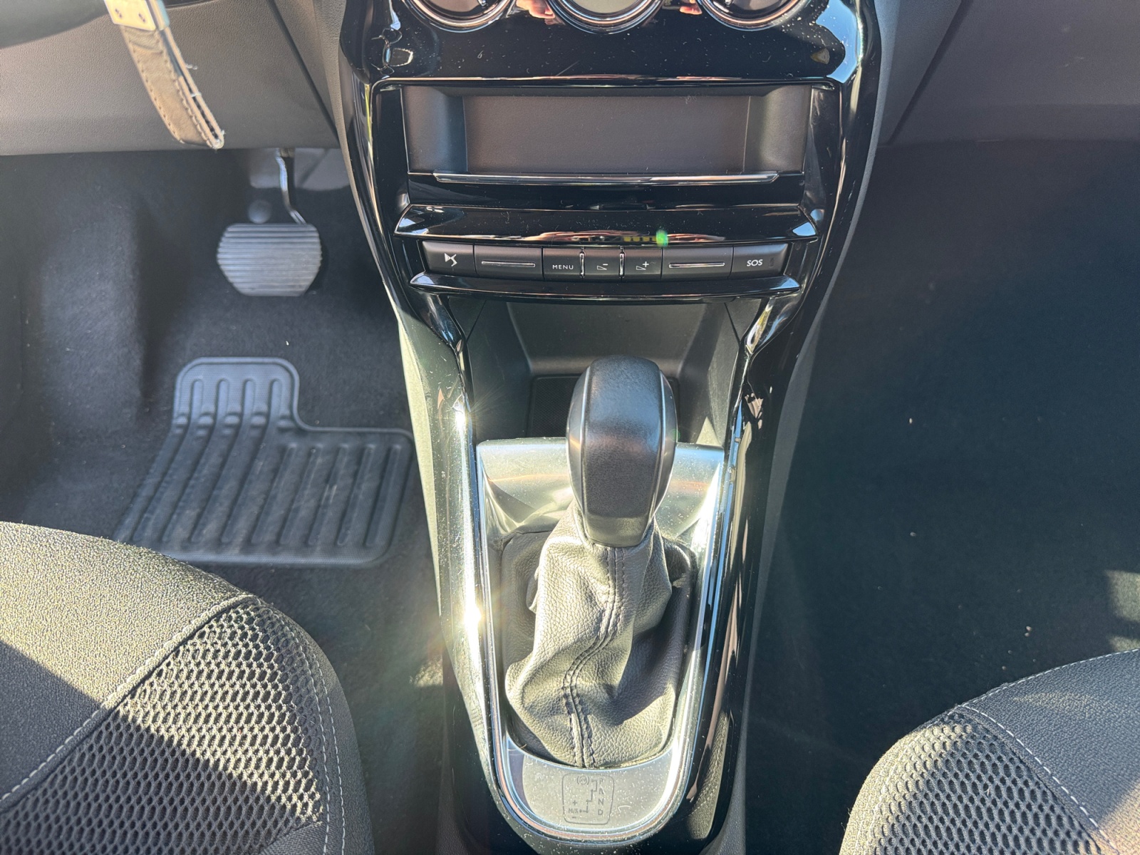 Ds Automobiles Ds3 23