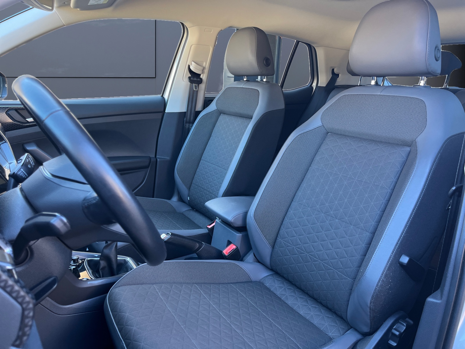 Volkswagen T-Cross 9