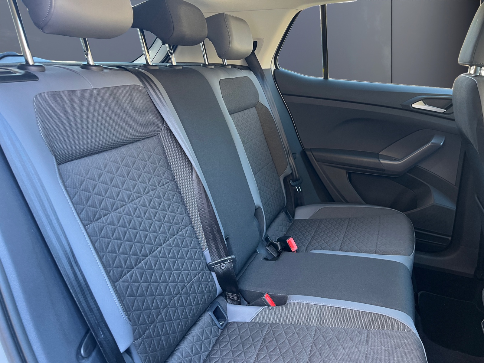 Volkswagen T-Cross 11