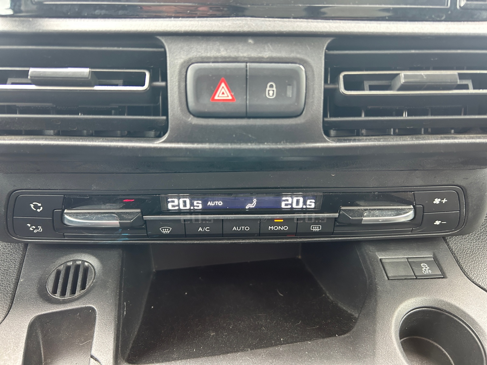 Opel Combo Life 22