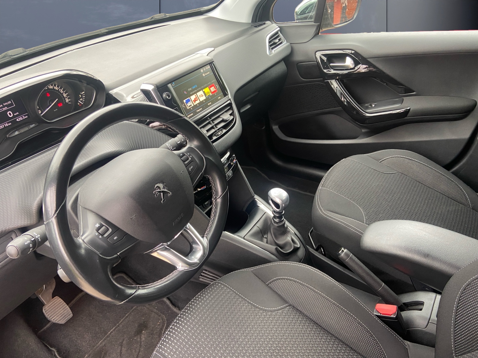 Peugeot 208 8