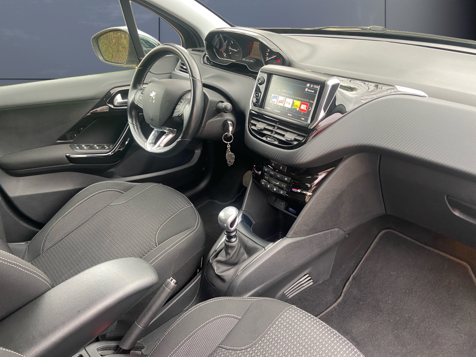 Peugeot 208 12