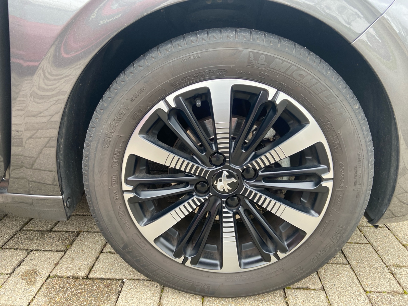 Peugeot 208 27