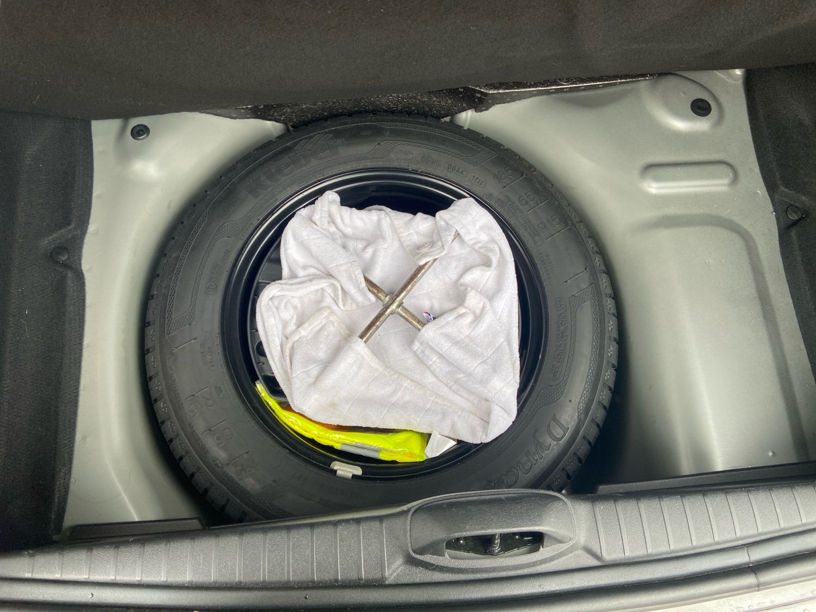 Peugeot 208 28