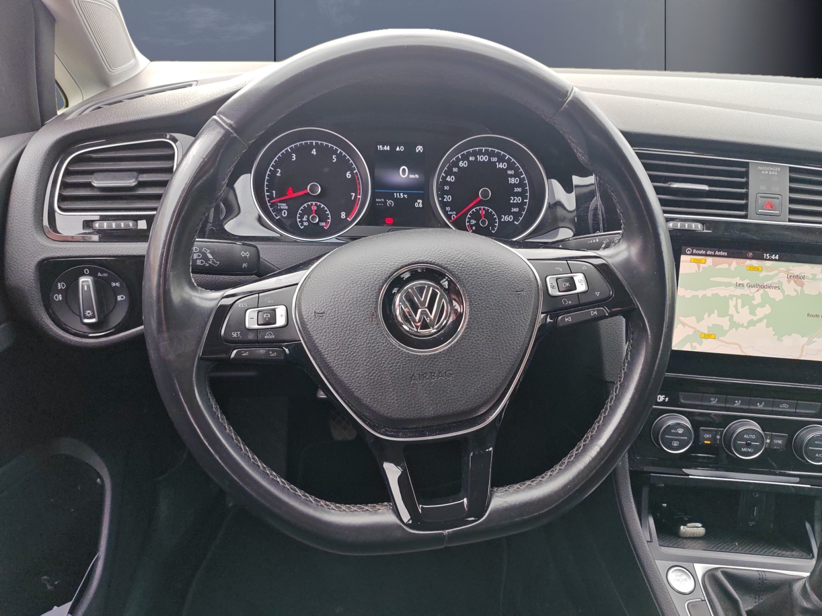 Volkswagen Golf 15