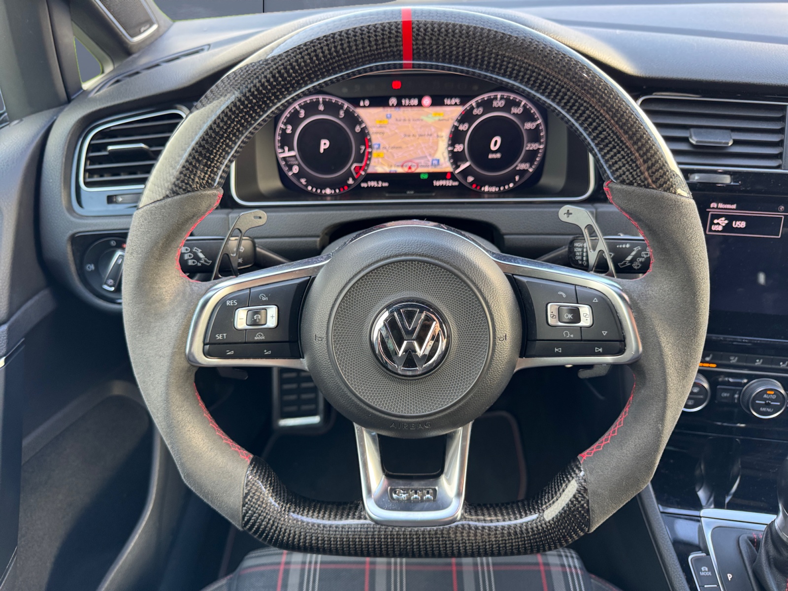 Volkswagen Golf 15