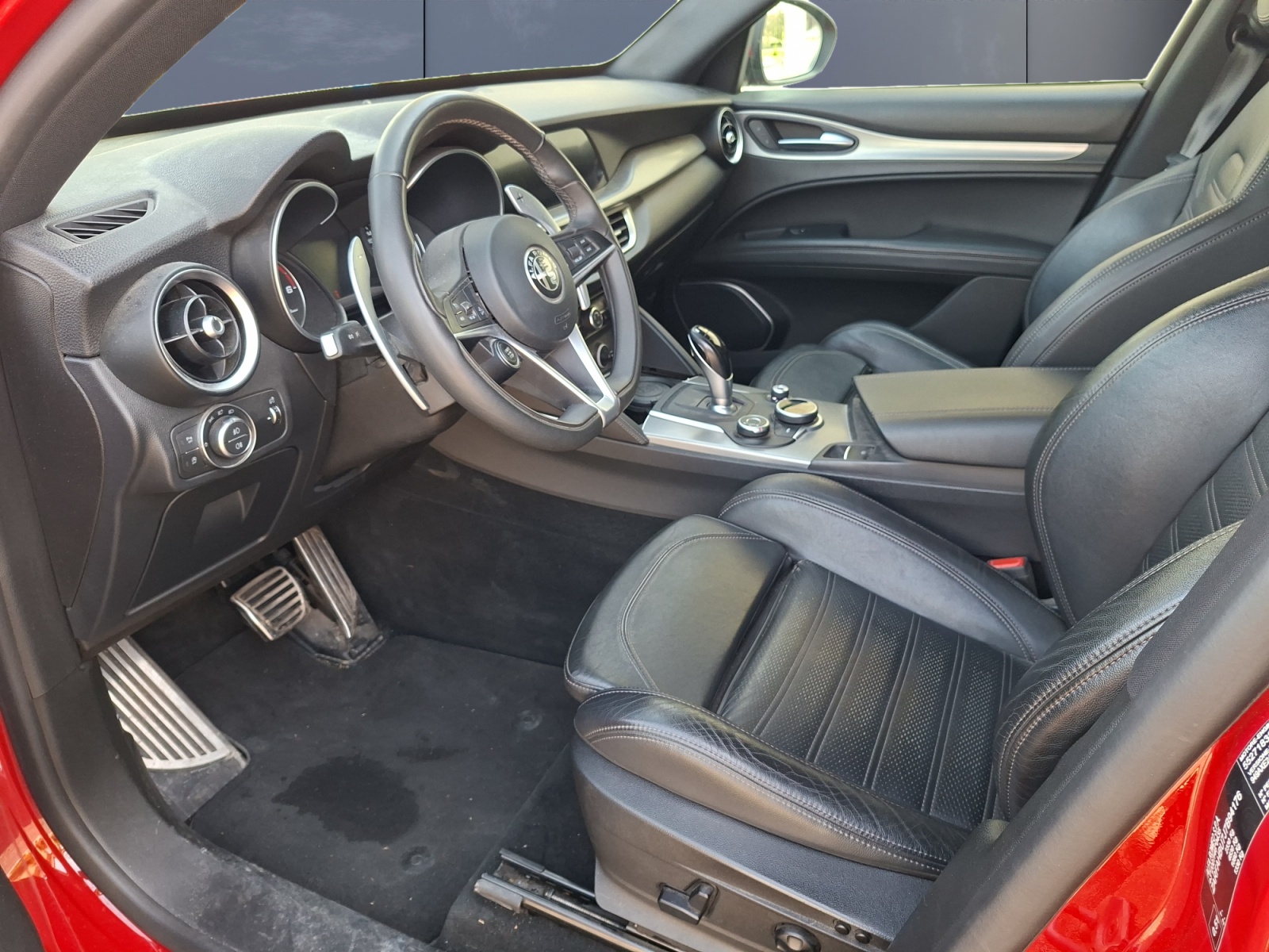 Alfa Romeo Stelvio 8