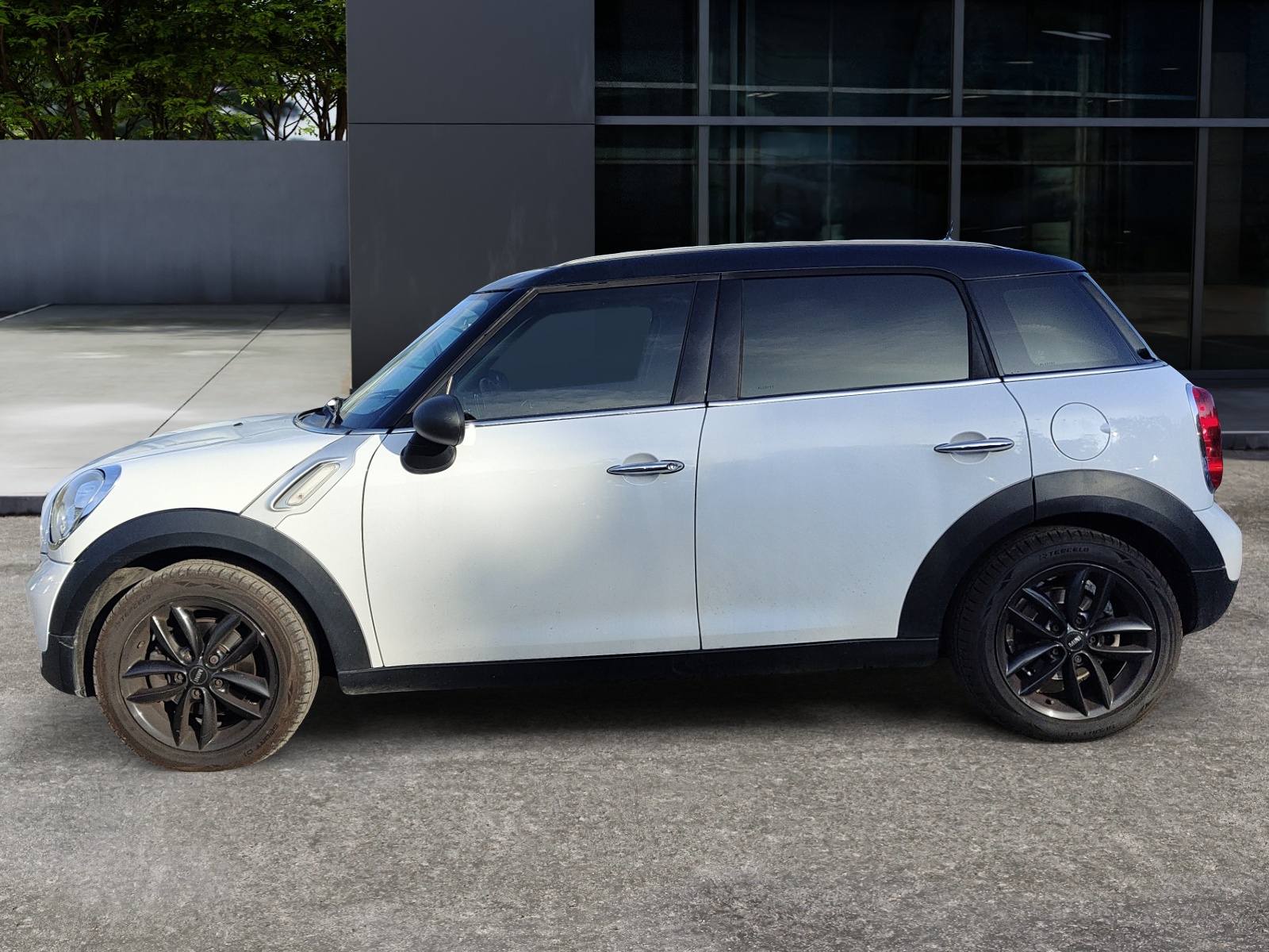 Mini Countryman 1