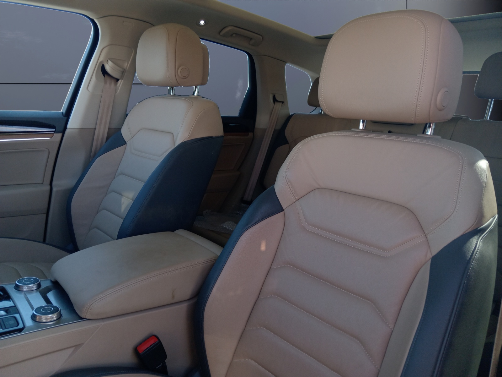 Volkswagen Touareg 9