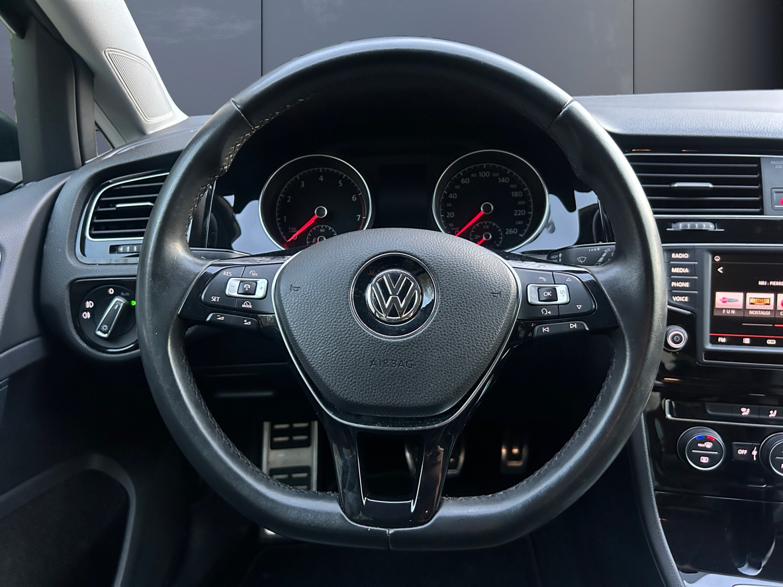 Volkswagen Golf 15