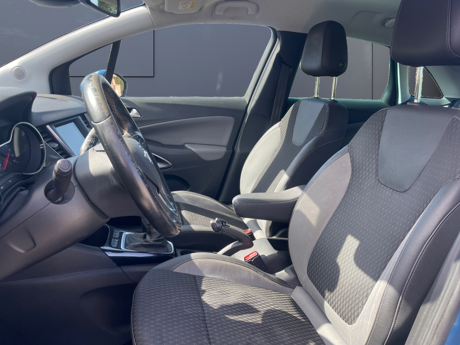 Opel Crossland X 9