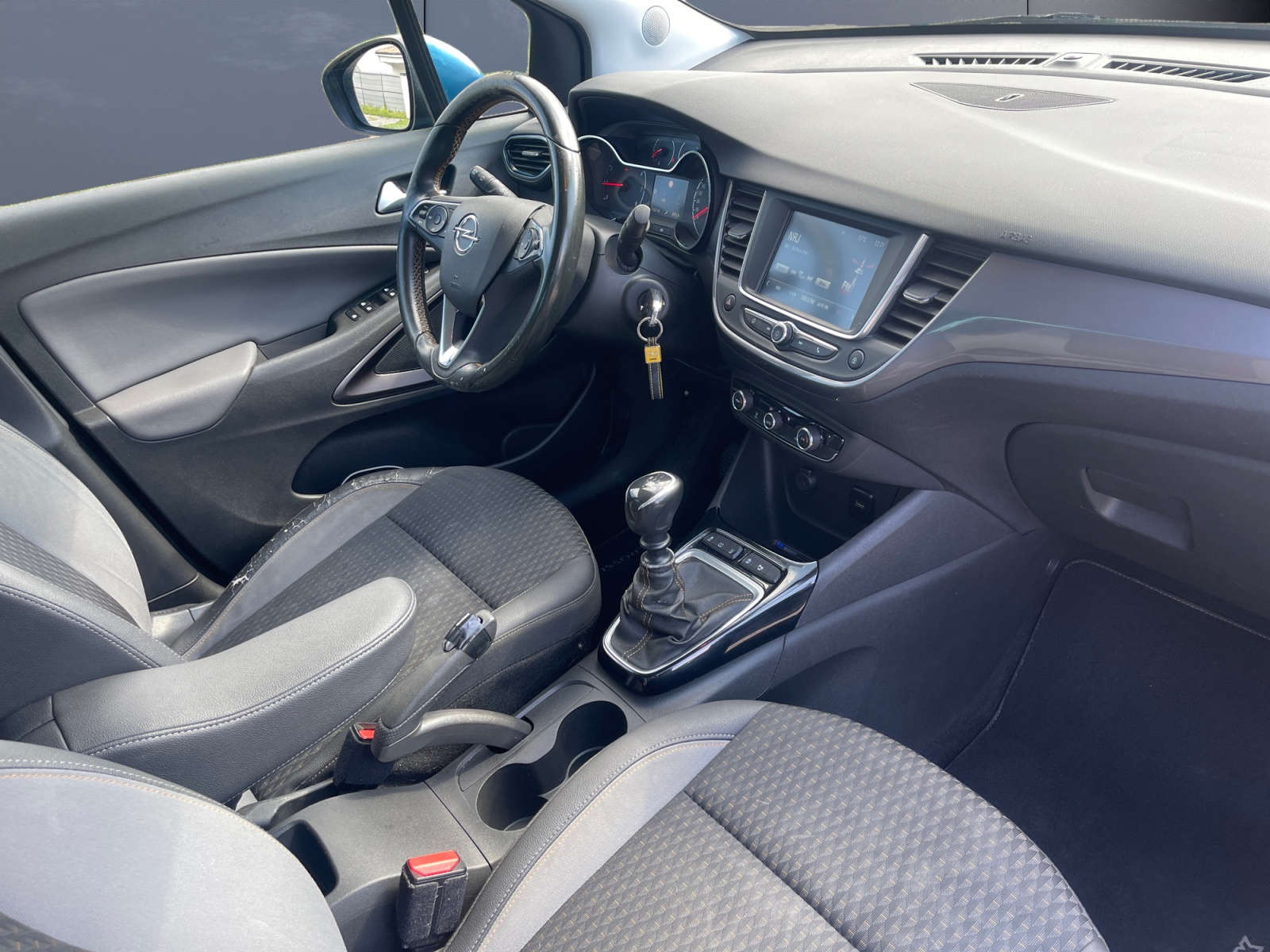 Opel Crossland X 12