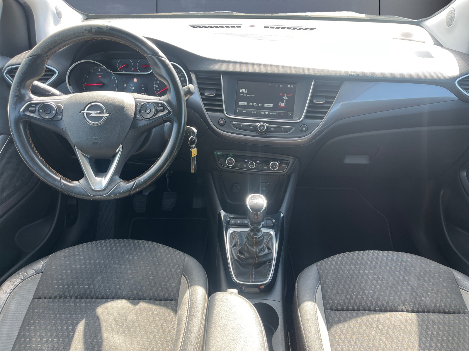 Opel Crossland X 14