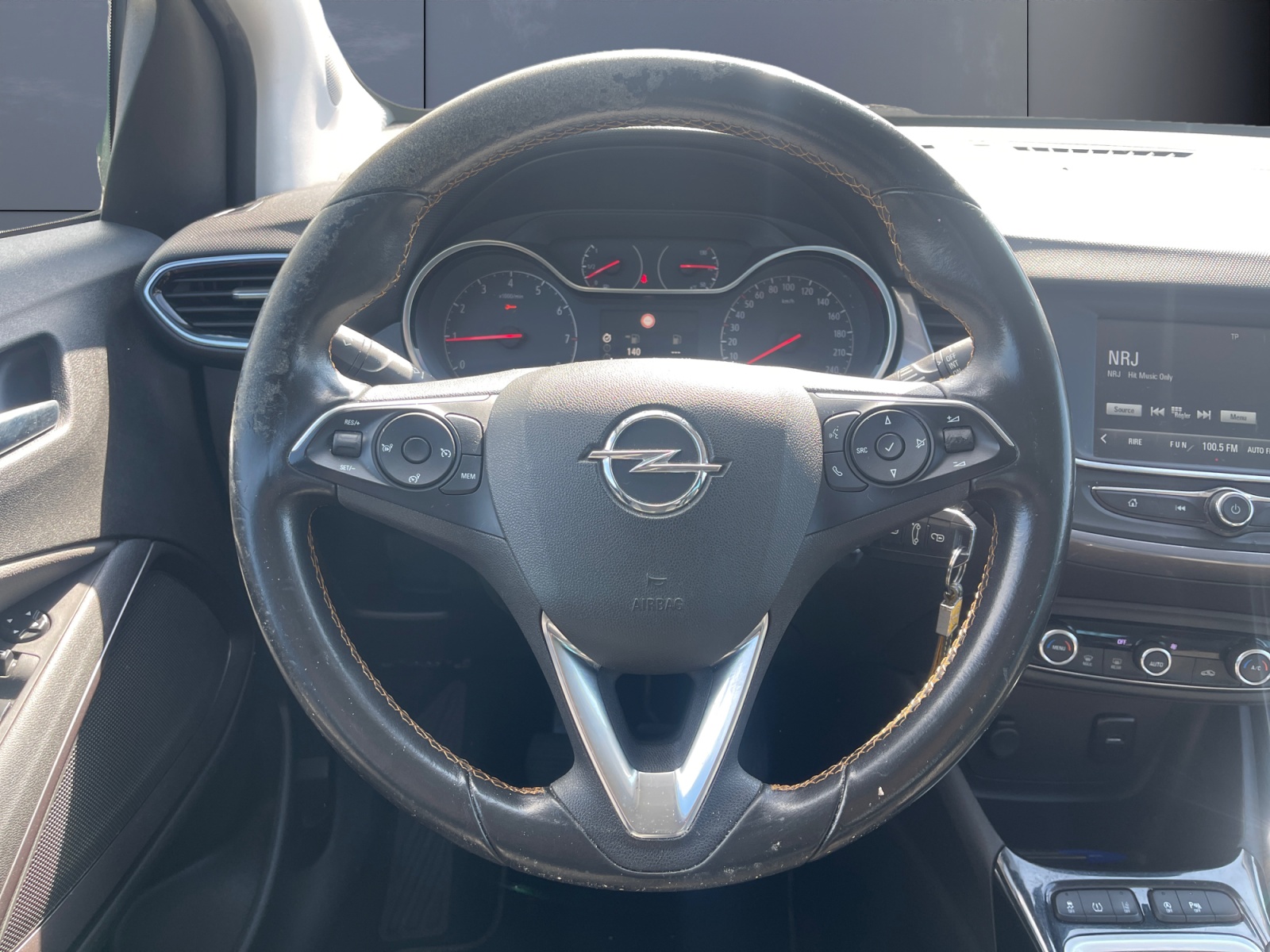 Opel Crossland X 15