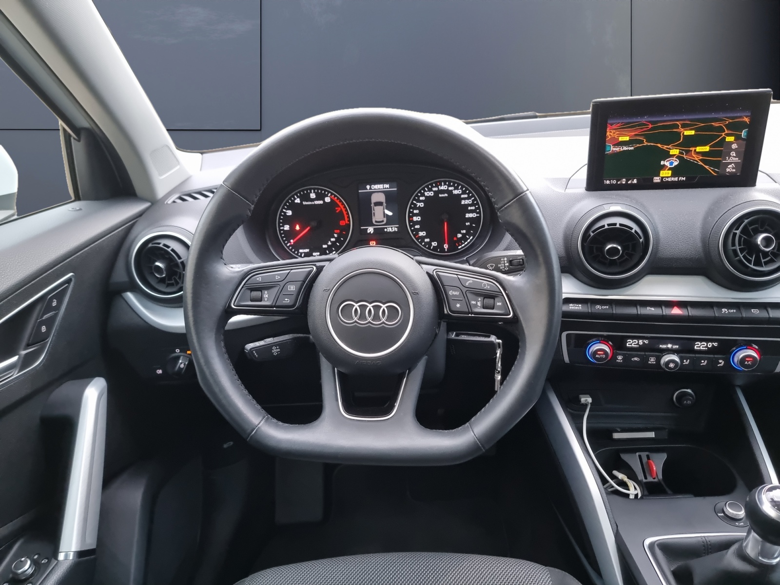 Audi Q2 15