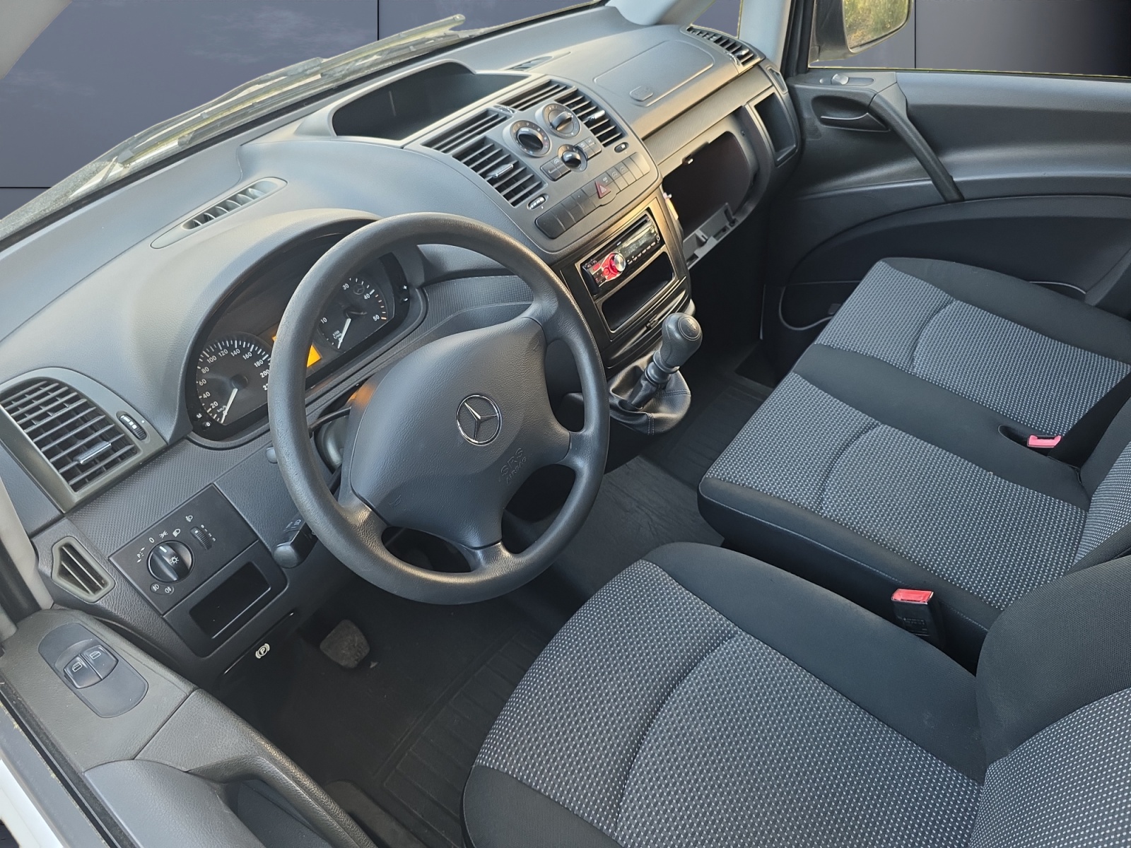 Mercedes-Benz Vito Vu 8