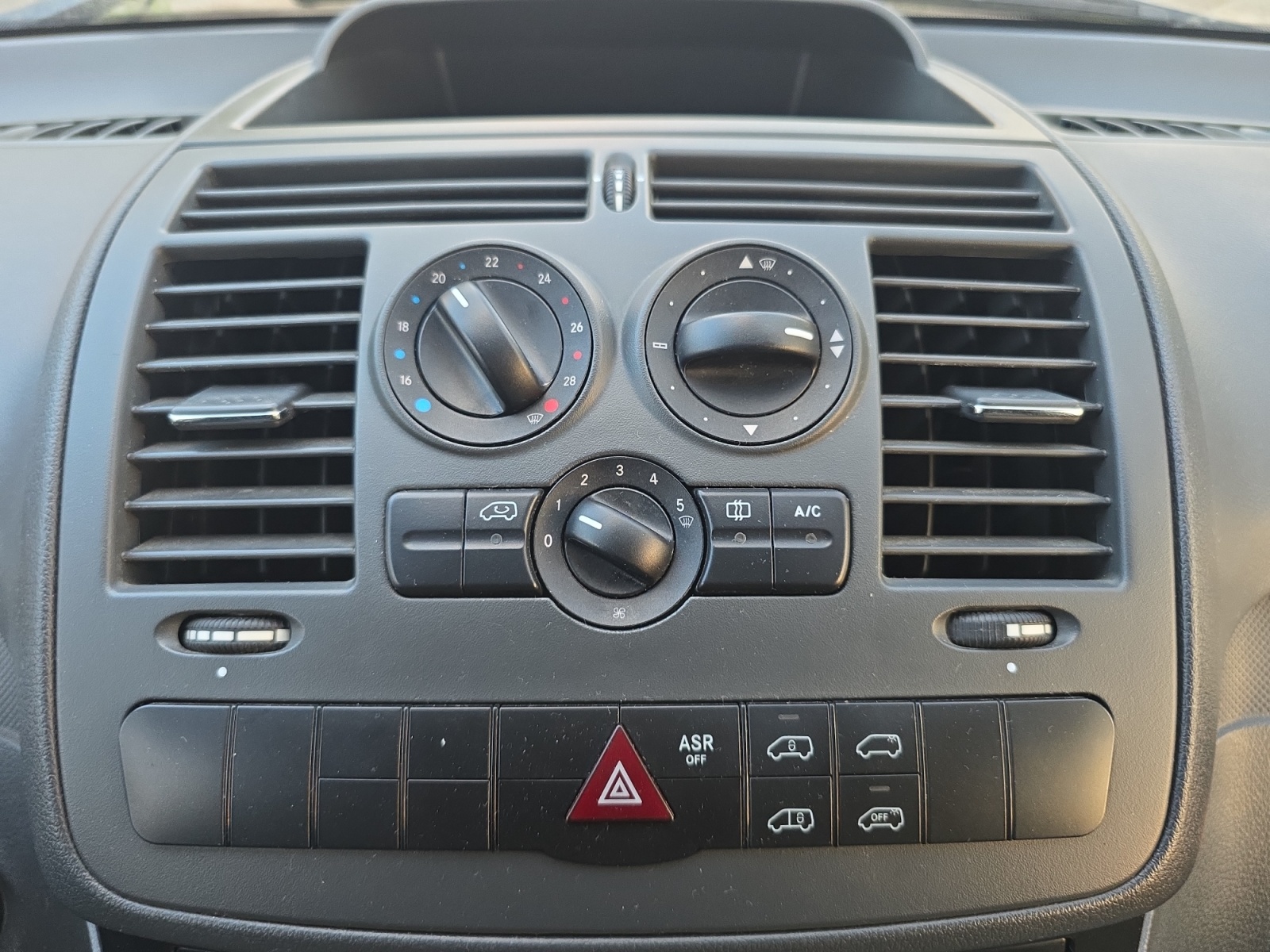 Mercedes-Benz Vito Vu 18