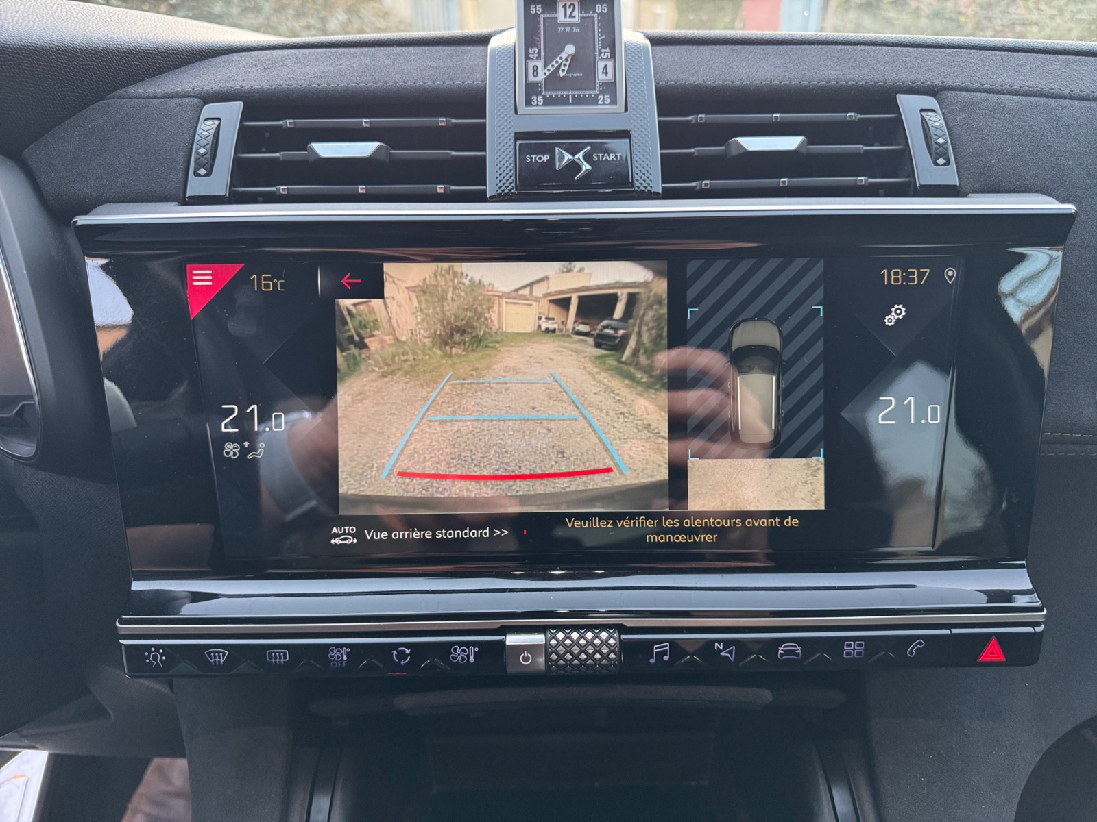 Ds Automobiles Ds 7 18